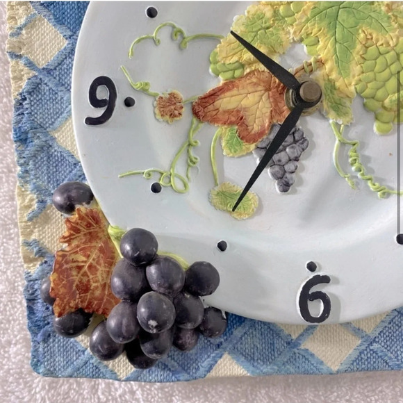 Vintage Handmade 3D Clock  Grapes Dinner Plate With Blue Plaid Tablecloth - Picture 5 of 9